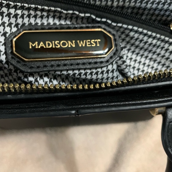 Madison West NWOT Black and Gold Purse w/ Cross Body Strap - Picture 5 of 6
